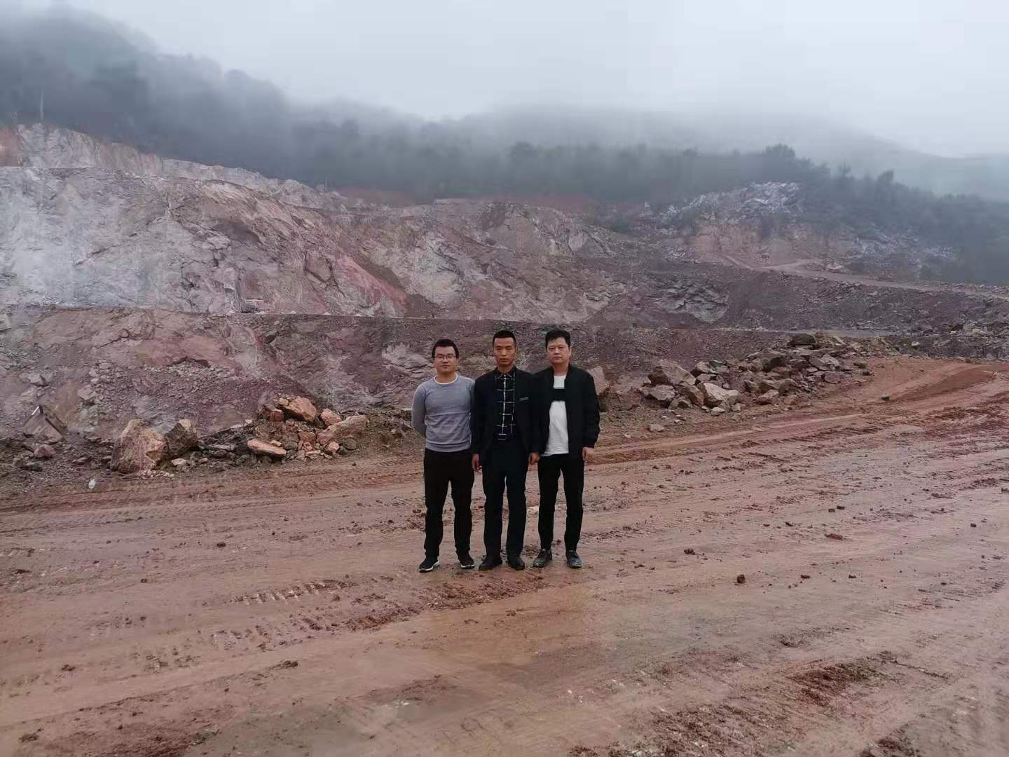 1622602097126636.jpg 合影.jpg